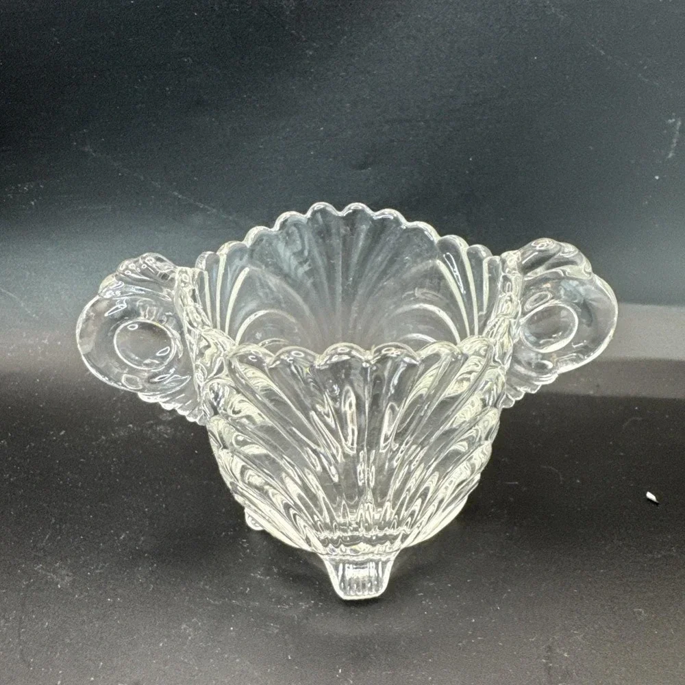 Vintage Cambridge Glass‎ Sugar Bowl with handles